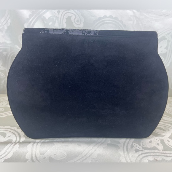 Bally Velvet Clutch or shoulder bag EUC - Picture 4 of 15